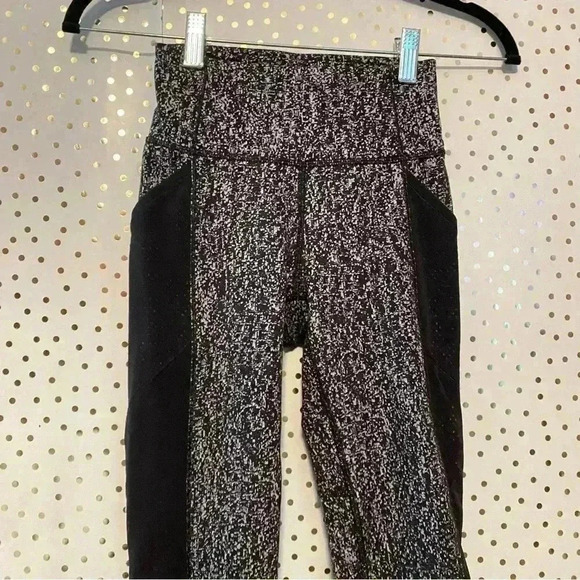 Lululemon Black Capris - Picture 4 of 13